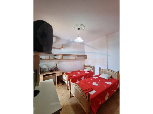 Tirane, jepet me qera apartament 2+1 Kati 5, 95 m² 600 € (9 katshet mbrapa Poliklinikes Qendrore)