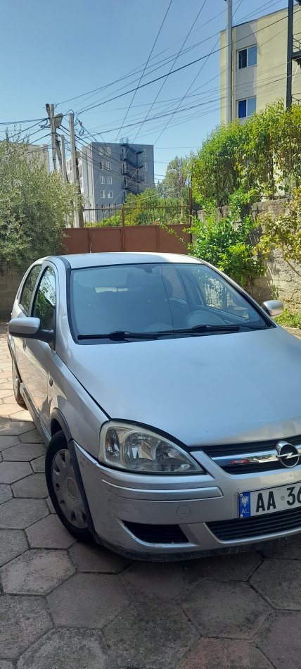 Tirane, shes makine Opel corsa Nafte, gri metalizato manuale Kondicioner 200.000 km 1.700 €