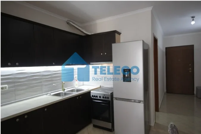 Tirane, jepet me qera apartament 1+1+Ballkon Kati 3, 650 € (Isa Boletini)