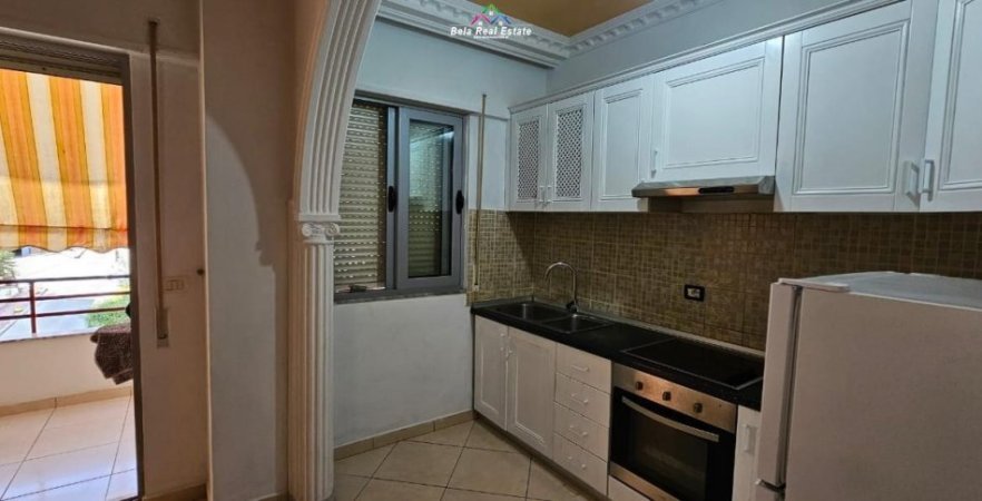 Tirane, jepet me qera apartament 2+1 Kati 4, 113 m² 550 € (Liqeni i Thate)