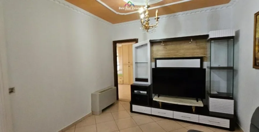 Tirane, jepet me qera apartament 2+1 Kati 4, 113 m² 550 € (Liqeni i Thate)