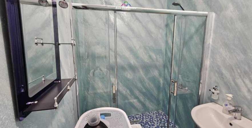 Tirane, jepet me qera apartament 2+1 Kati 4, 113 m² 550 € (Liqeni i Thate)