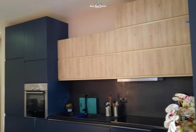 Tirane, jepet me qera apartament 2+1 Kati 2, 107 m² 350 € (Fresk)