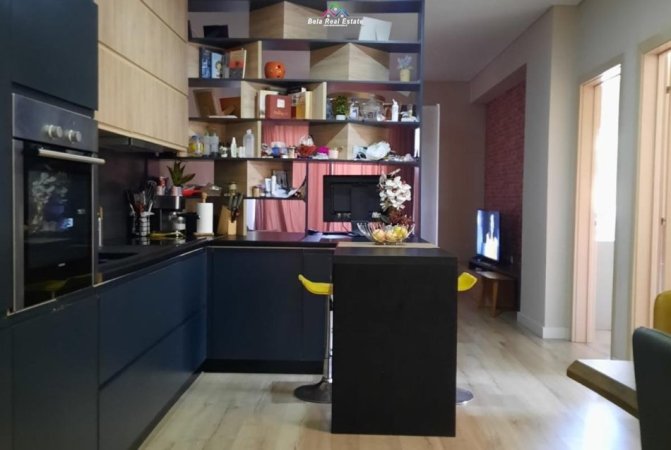 Tirane, jepet me qera apartament 2+1 Kati 2, 107 m² 350 € (Fresk)