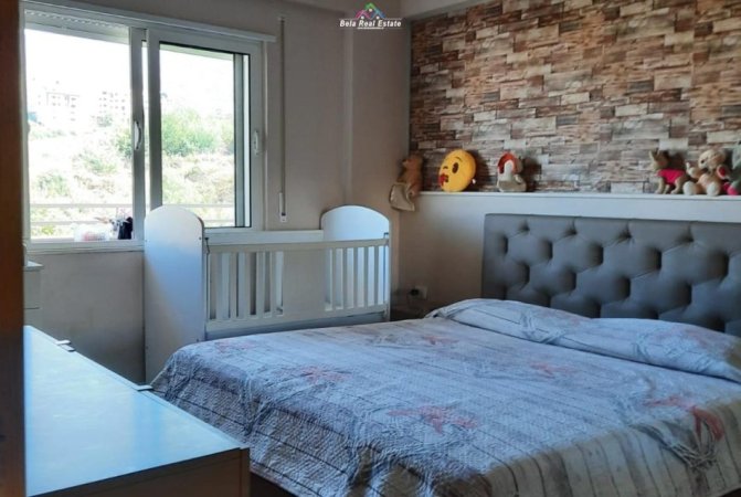 Tirane, jepet me qera apartament 2+1 Kati 2, 107 m² 350 € (Fresk)
