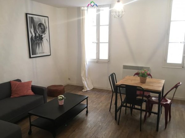 Tirane, jepet me qera apartament 2+1 Kati 2, 107 m² 350 € (Fresk)