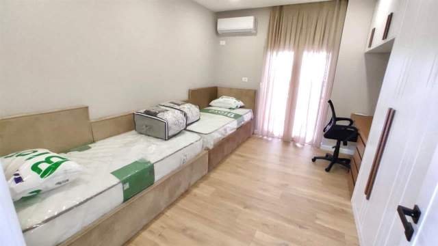 Tirane, jepet me qera apartament 2+1 Kati 4,