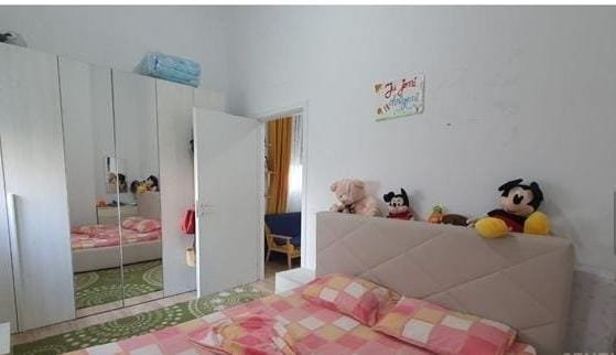 Tirane, jepet me qera apartament 1+1 Kati 0, 80 m² 450 Euro (Kompleksi Kontakt)