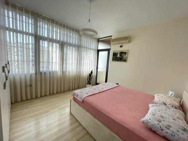 Tirane, jepet me qera apartament 2+1+BLK Kati 6, 74 m² 550 Euro (myskym shyri)