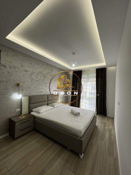 Tirane, jepet me qera apartament 2+1 Kati 1, 95 m² 700 Euro (Fiori Di Bosco)