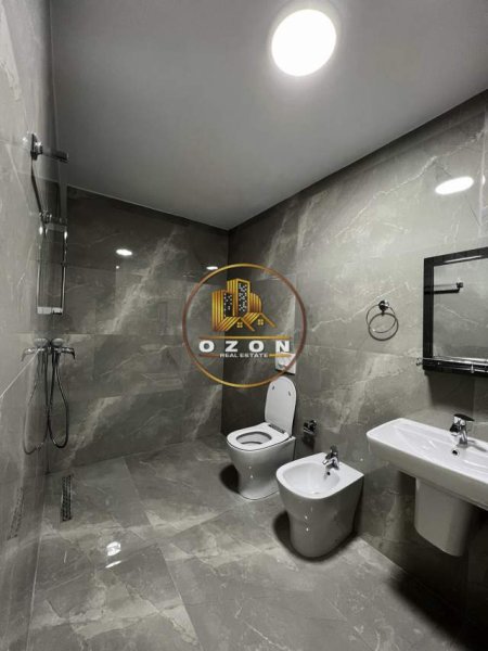 Tirane, jepet me qera apartament 2+1 Kati 1, 95 m² 700 Euro (Fiori Di Bosco)