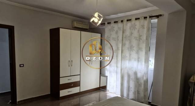 Tirane, jepet me qera apartament Kati 7, 100 m² 500 Euro