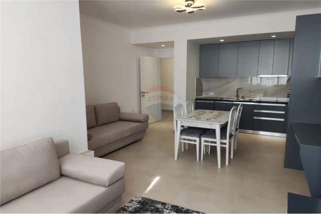 Tirane, jepet me qera apartament 1+1 Kati 1, 70 m² 400 Euro (21 dhjetori)