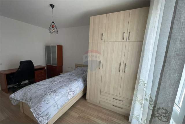 Tirane, jepet me qera apartament 2+1 Kati 7, 94 m² 550 Euro (Don Bosko)