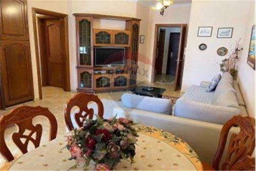 Tirane, jepet me qera apartament 2+1 95 m² 500 Euro (DON BOSKO)