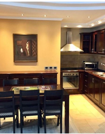 Tirane, jepet me qera apartament 3+1+BLK Kati 7, 105 m² 700 Euro (Bllok)