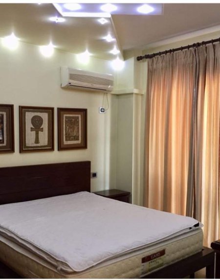 Tirane, jepet me qera apartament 3+1+BLK Kati 7, 105 m² 700 Euro (Bllok)