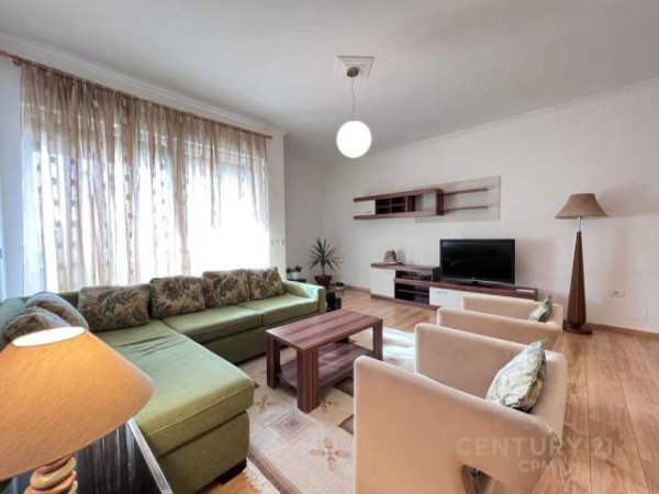 Tirane, jepet me qera apartament 2+1 Kati 6, 105 m² 800 Euro (Rr. Bogdaneve)