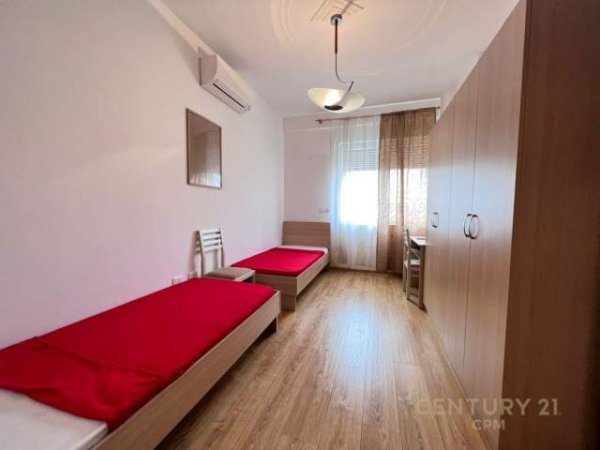 Tirane, jepet me qera apartament 2+1 Kati 6, 105 m² 800 Euro (Rr. Bogdaneve)