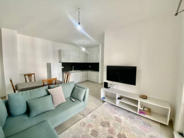 Tirane, jepet me qera apartament 2+1 Kati 4, 76 m² 450 Euro (Rruga  Kavajes)