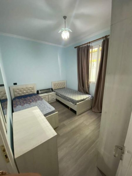 Tirane, jepet me qera apartament 2+1+BLK Kati 1, 110 m² 500 Euro (Peti)