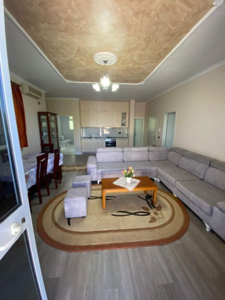 Tirane, jepet me qera apartament 2+1+BLK Kati 1, 110 m² 500 Euro (Peti)