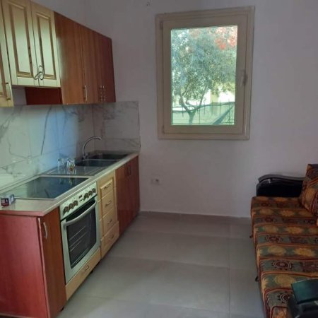 Tirane, jepet me qera apartament 2+1+BLK Kati 1, 100 m² 35.000 Leke (vangjeli kondi)