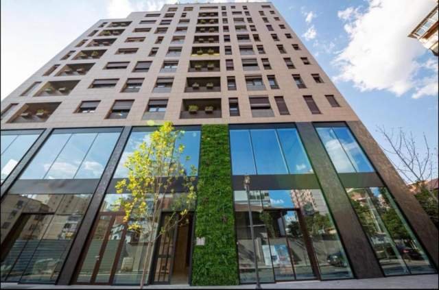 Tirane, shitet apartament 2+1+BLK Kati 6, 142 m² 282.000 Euro (Rruga e Barrikadave)