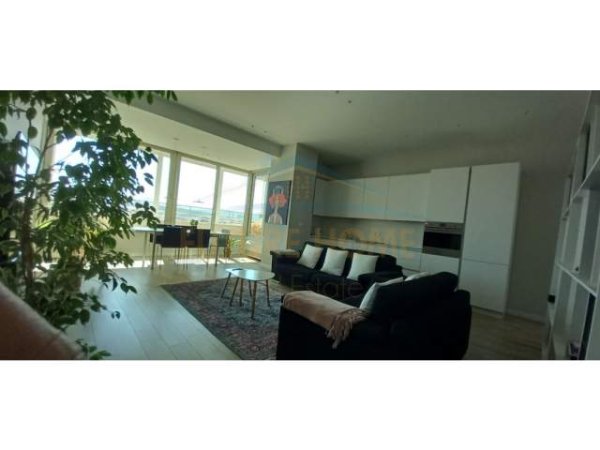 Tirane, jepet me qera apartament 2+1+A+BLK Kati 12, 124 m² 1.000 Euro (Rruga 4 Deshmoret)