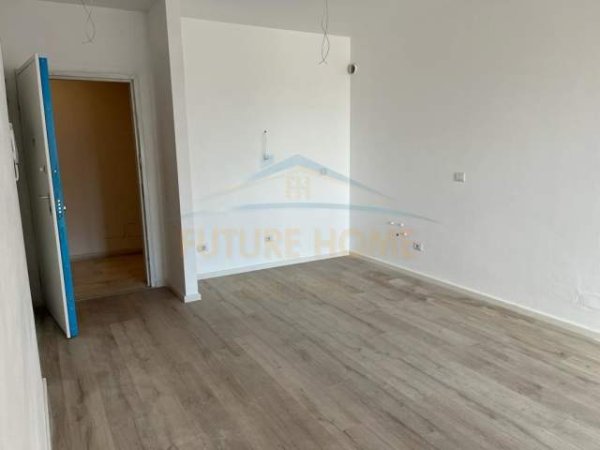 Tirane, jepet me qera apartament 2+1+A+BLK Kati 6, 100 m² 350 Euro (Rruga e Dibres)