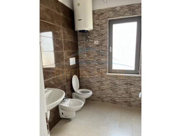 Tirane, jepet me qera apartament 1+1+BLK Kati 6, 50 m² 270 Euro (Rruga e Dibres)