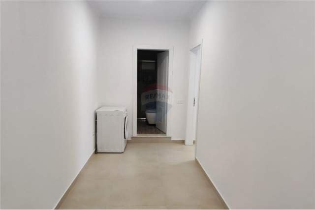 Tirane, jepet me qera apartament 2+1 Kati 1, 70 m² 400 Euro (21 Dhjetori)