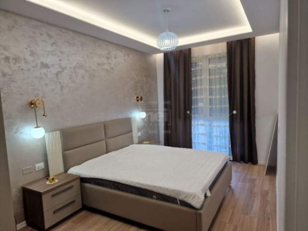 Tirane, jepet me qera apartament 2+1+BLK 95 m² 700 Euro (Don Bosko)