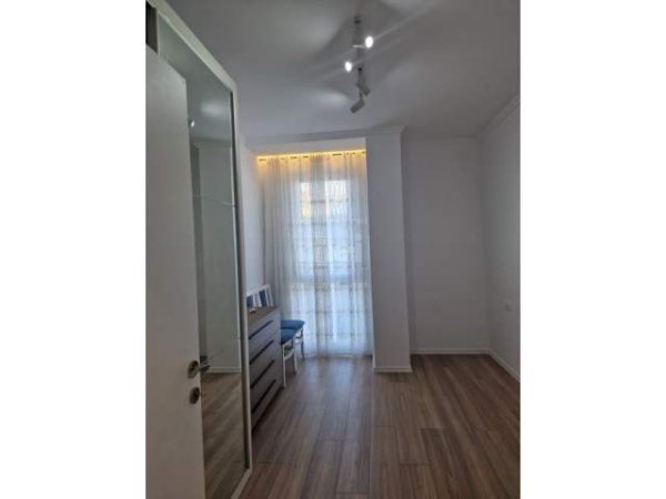 Tirane, jepet me qera apartament 2+1+BLK 95 m² 700 Euro (Don Bosko)
