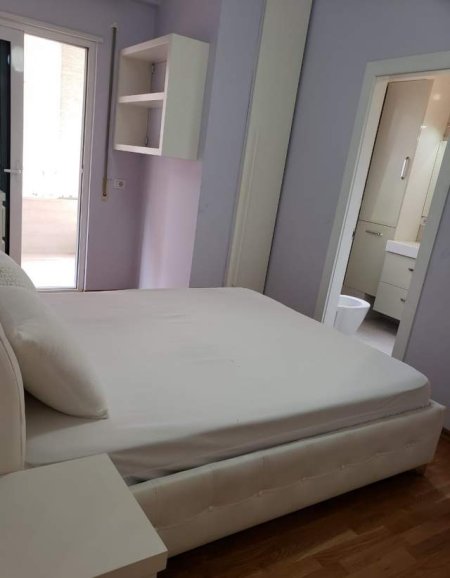Tirane, jepet me qera apartament 2+1+BLK Kati 5, 105 m² 700 Euro (rr .kodra e diellit)