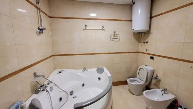 Tirane, jap me qera apartament 2+1+BLK Kati 9, 100 m² 650 Euro (Rr Sami Frasheri)