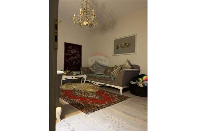 Tirane, shitet apartament 75 m² 120.000 Euro (qender tek piaza)
