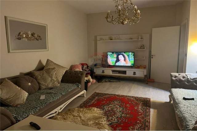 Tirane, shitet apartament 75 m² 120.000 Euro (qender tek piaza)