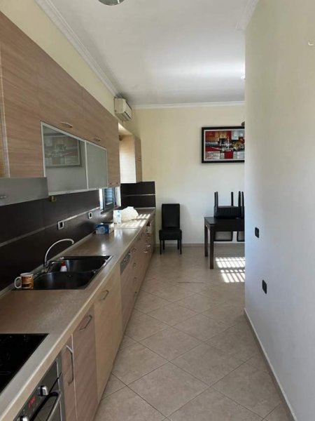 Tirane, jepet me qera apartament 1+1+BLK Kati 2, 110 m² 500 Euro (Jordan Misja)