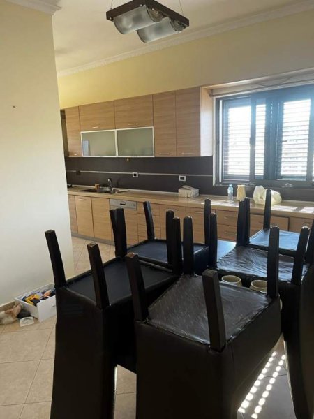 Tirane, jepet me qera apartament 1+1+BLK Kati 2, 110 m² 500 Euro (Jordan Misja)