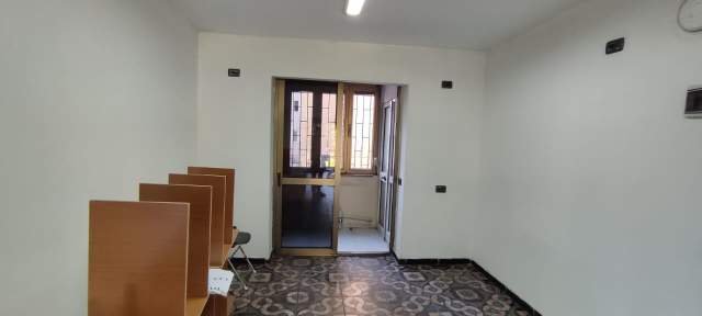 Tirane, jepet me qera apartament 1+1 Kati 1, 66 m² 600 Euro (Rruga Elbasanit)