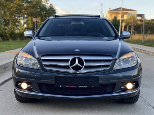 Tirane, shes makine Mercedes-Benz Avantgarde c klas 220 cdi Viti 2008,
