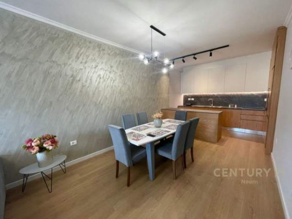 Tirane, jepet me qera apartament 3+1+BLK Kati 4, 97 m² 1.000 Euro (Myslym Shyri)