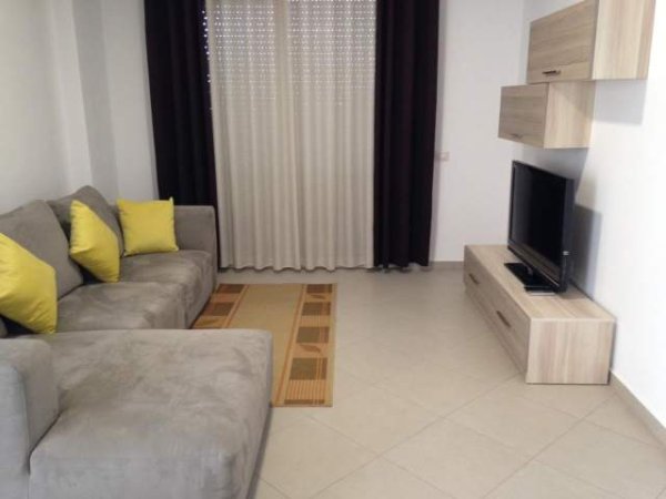 Tirane, jepet me qera apartament 2+1+BLK Kati 7, 115 m² 450 Euro (ASTIR)
