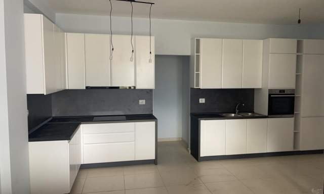 Tirane, jepet me qera apartament 2+1 Kati 3, 120 m² 450 Euro (Kinostudio, kompleks i ri rezidencial)