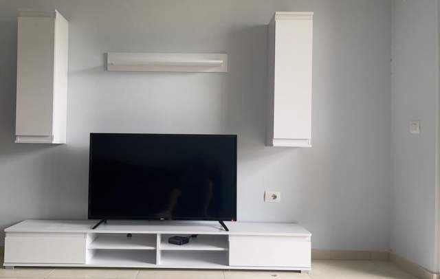 Tirane, jepet me qera apartament 2+1 Kati 3, 120 m² 450 Euro (Kinostudio, kompleks i ri rezidencial)