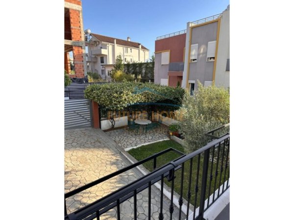 Tirane, jepet me qera Vile 3 Katshe , 250 m² 2.000 € (TEG)