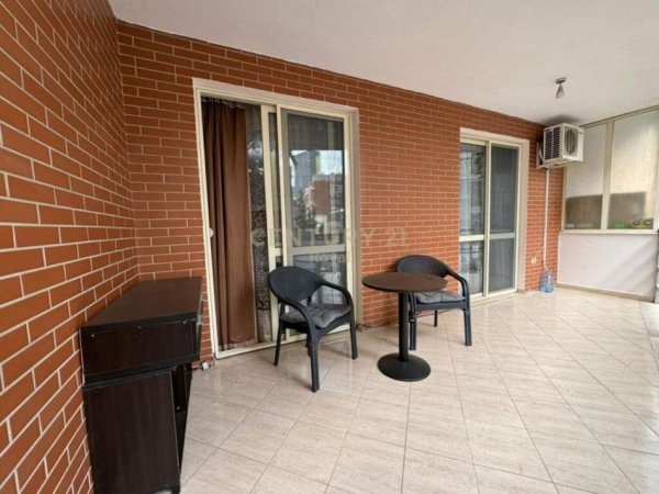 Tirane, jepet me qera apartament 1+1 Kati 3, 69 m² 650 € (Selvia)
