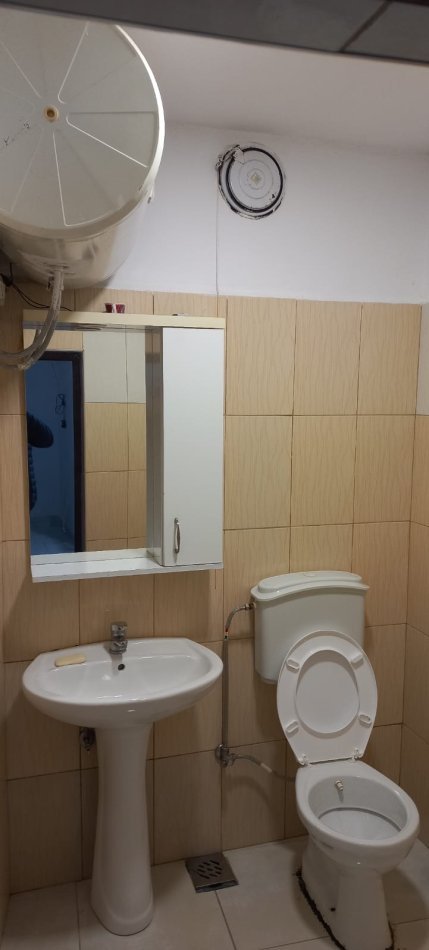 Tirane, jepet me qera apartament 1+1 Kati 0, 50 m² (Shkoze)