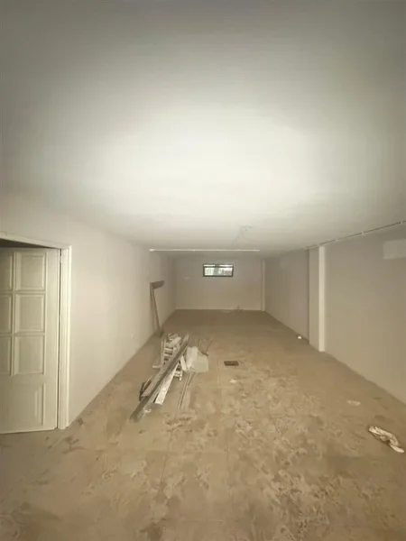 Tirane, jepet me qera zyre Kati 1, 105 m² 1.300 € (Ish Blloku)